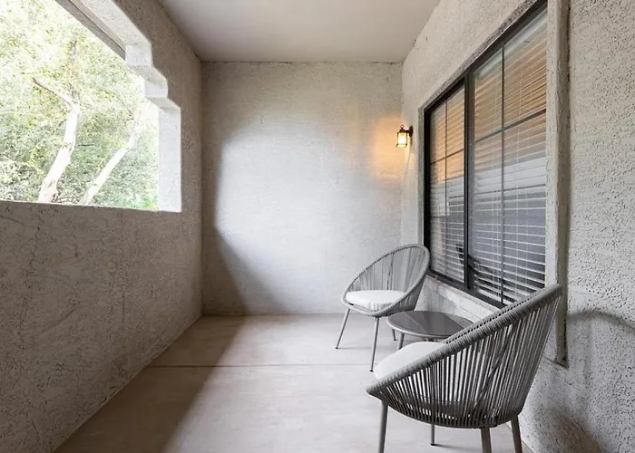 Apartment Landing - Modern With Amazing Amenities